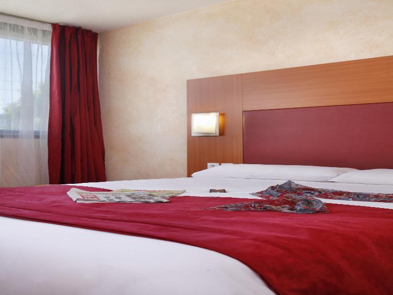 The Originals City, Hotel Le Sextant, Toulouse Sud Labege Bagian luar foto