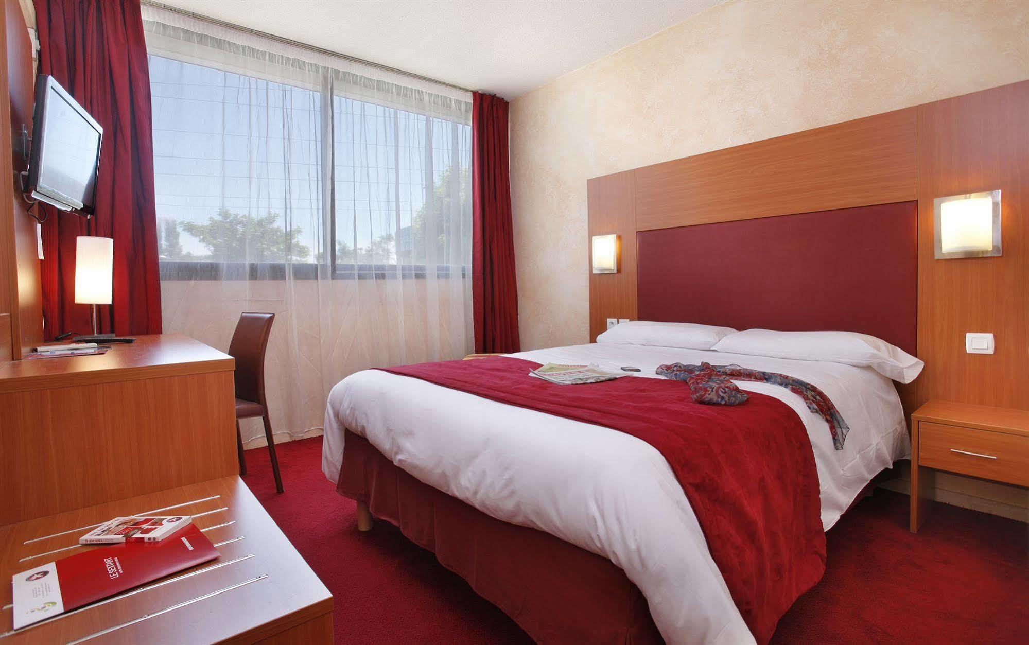 The Originals City, Hotel Le Sextant, Toulouse Sud Labege Bagian luar foto